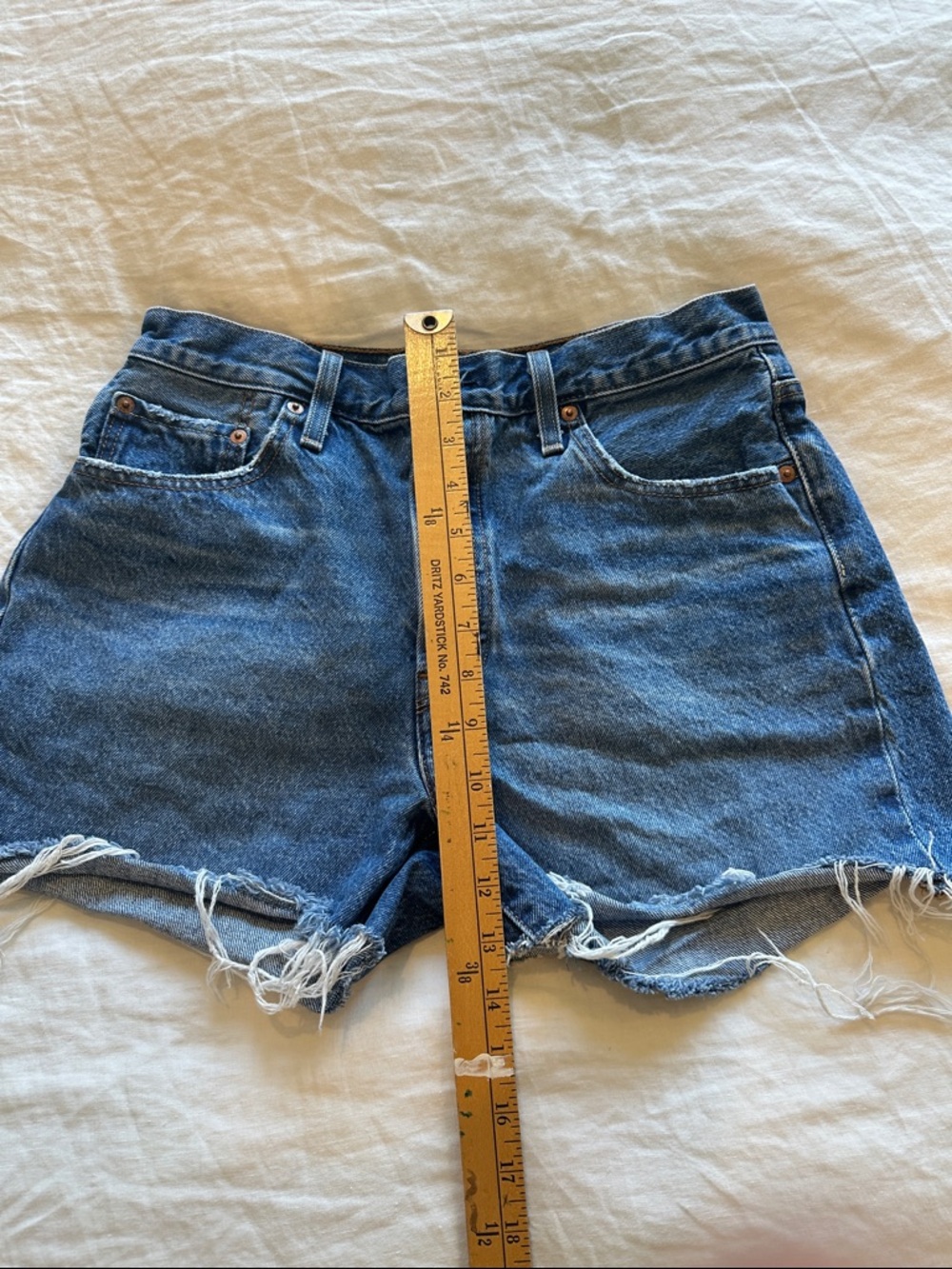 Levi’s 501 cutoff shorts size 29 - Picture 6 of 7